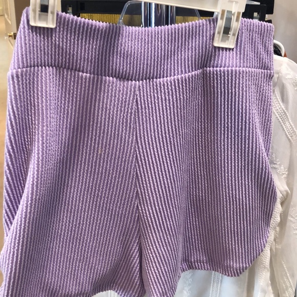 White birch lavender ribbed shorts with pockets scrunched on the sides Nw/oT - Picture 6 of 8